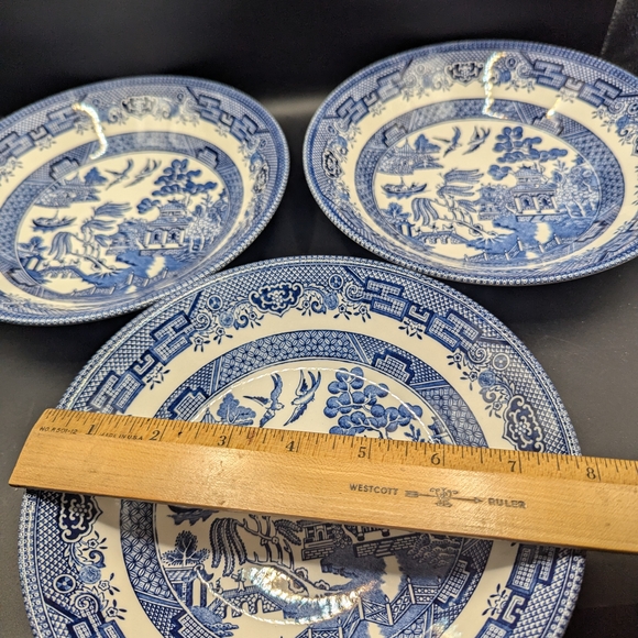 Set of 3 Blue Willow 8" Soup/Cereal Bowls. - Picture 8 of 8